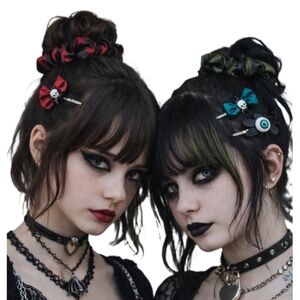 Dolls Kill Spooky Holidays Scrunchie And Hair Pin Set